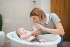 Angelcare Fit Blauw Badzitje AC-ST02-AQU -Winkel Voor Babyverzorgingsproducten Angelcare Fit Blauw Badzitje AC ST02 AQU Sfeerbeeld