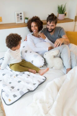 Doomoo Buddy Bear Grey Voedingskussen B04 -Winkel Voor Babyverzorgingsproducten doomoo buddy bear grey voedingskussen b04 5