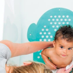 Infantino 2-in-1 Badmatje En Badspeeltjeshouder BK-205027 9 Infantino 2-in-1 Badmatje En Badspeeltjeshouder BK-205027 -Winkel Voor Babyverzorgingsproducten infantino 2 in 1 badmatje en badspeeltjeshouder 3