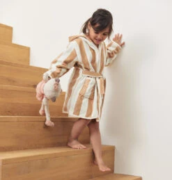 Jollein Stripe Terry Biscuit 1-2jr Badjas 060-808-67000 -Winkel Voor Babyverzorgingsproducten jollein stripe terry biscuit 1 2jr badjas 060 808 67000 6